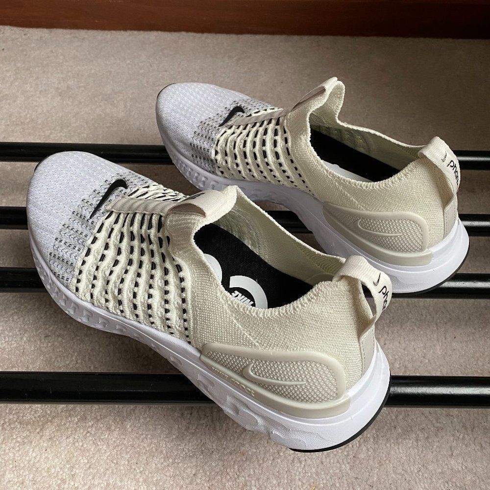 Nike Men React Phantom Run Flyknit 2 Running Shoe… - image 4